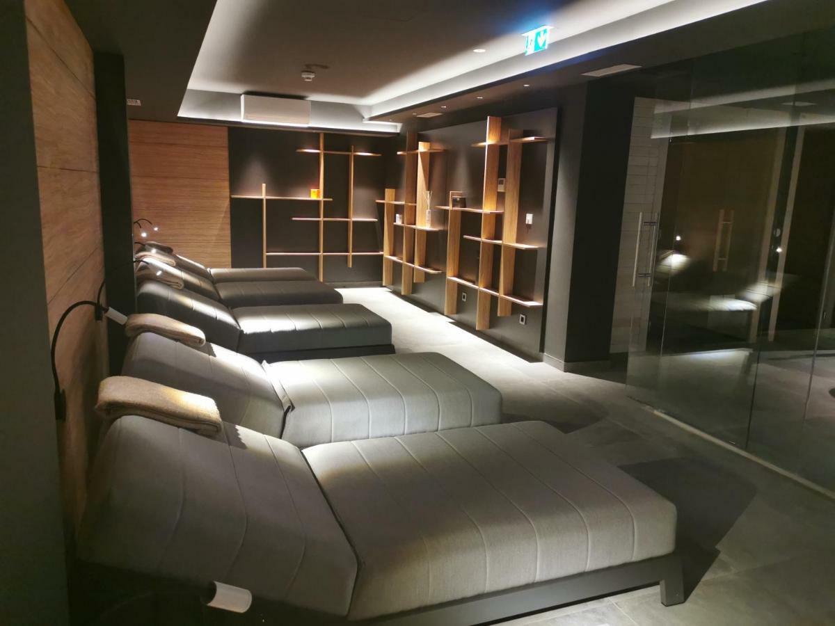 Hotel Olea Novalja Luaran gambar