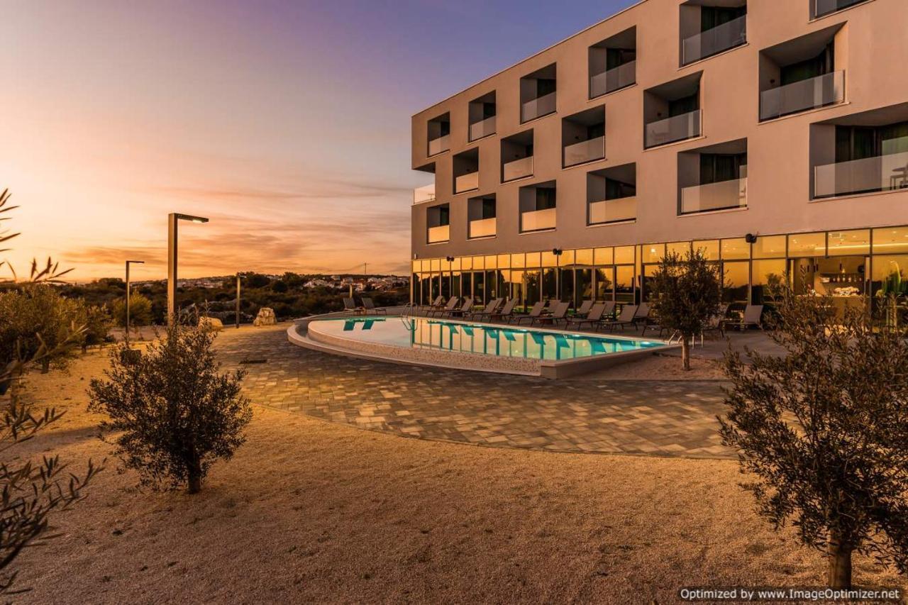 Hotel Olea Novalja Luaran gambar